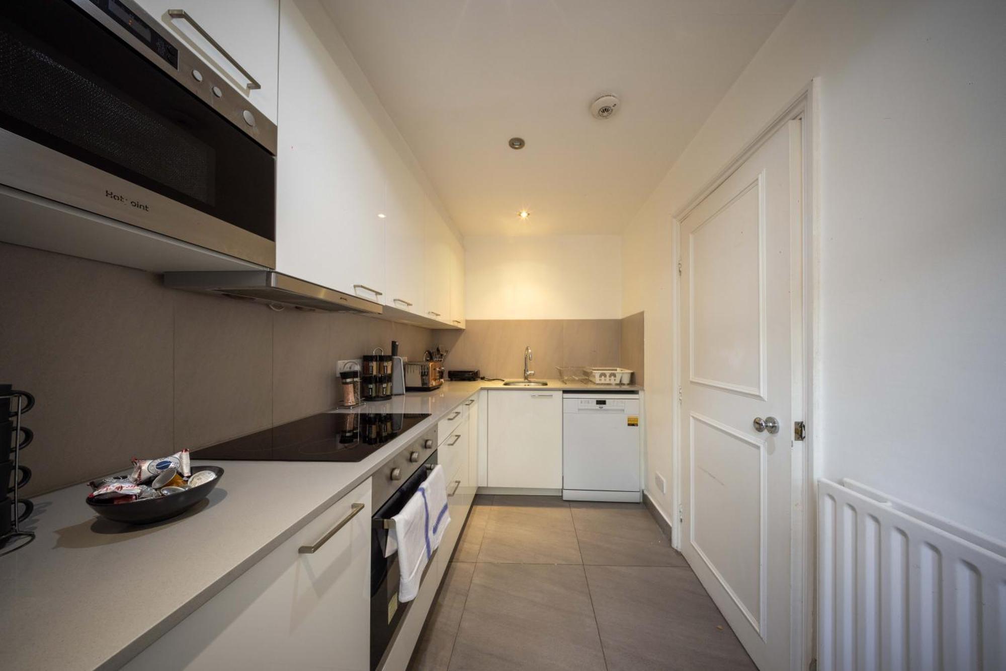 Modern 3 Beds 2 Baths Abbey Rd - St John's Wood Apartament Londra